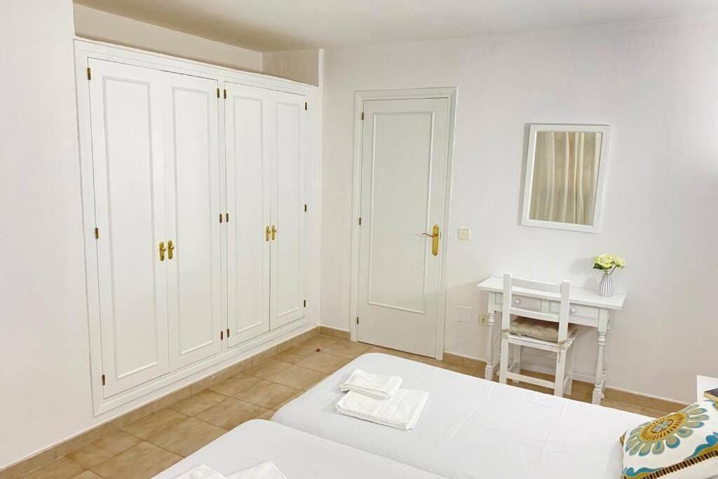 Puertas Al Mar Apartman Cala'N Blanes  Kültér fotó